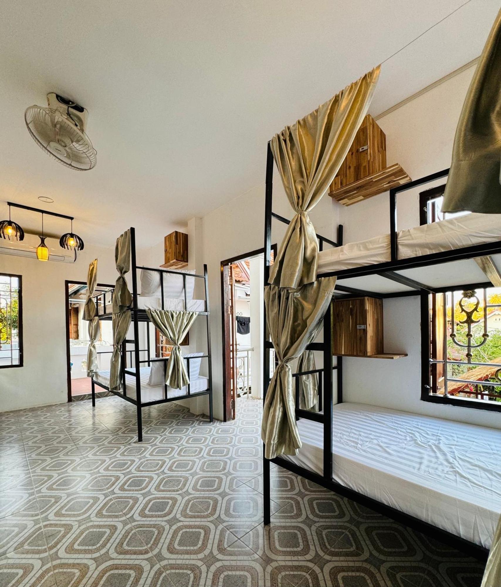 Sabai Sabai Backpackers Hostel Luang Prabang Exterior foto